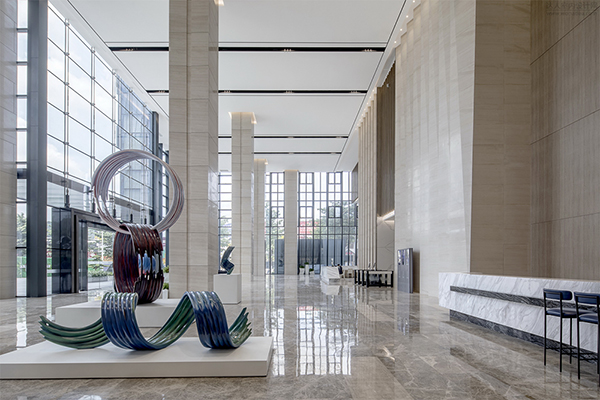 寫(xiě)字樓裝修為什么電線要穿鋼管和走橋架?